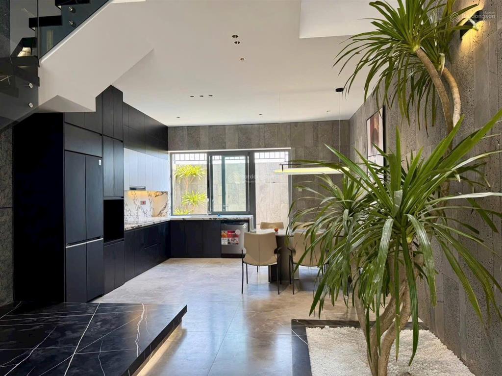 Bán nhà 3.5 tầng thiết kế luxury, vị trí cực đẹp gần đường 27m kđt mỹ gia, thái xuân gói 3