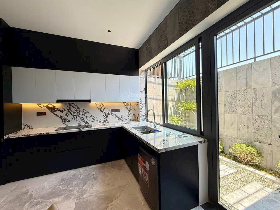 Bán nhà 3.5 tầng thiết kế luxury, vị trí cực đẹp gần đường 27m kđt mỹ gia, thái xuân gói 3