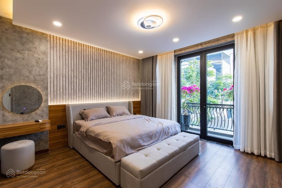 Bán nhà mp nguyễn chí thanh 45m2 x 5 tầng mặt tiền 4,1m giá 15,2 tỷ có thương lượng  0904 556 ***