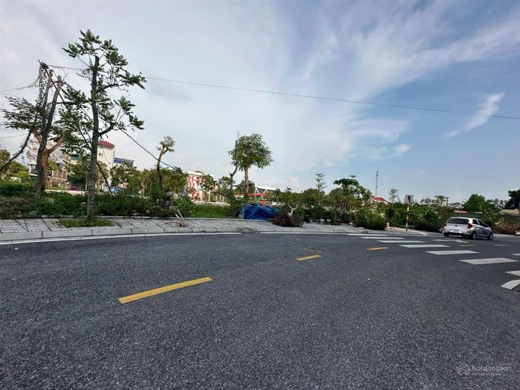 Bán đất tại phố ngọc trì, 15 tỷ, 64m2, pháp lý đầy đủ, mặt tiền 4m, ngõ ô tô  0904 556 ***