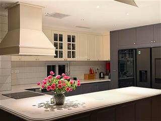 Bán căn hộ chung cư 3pn, 2wc, 141m2 tại mễ trì, 13 tỷ căn hộ gia đình thiết kế để ở siêu đẹp