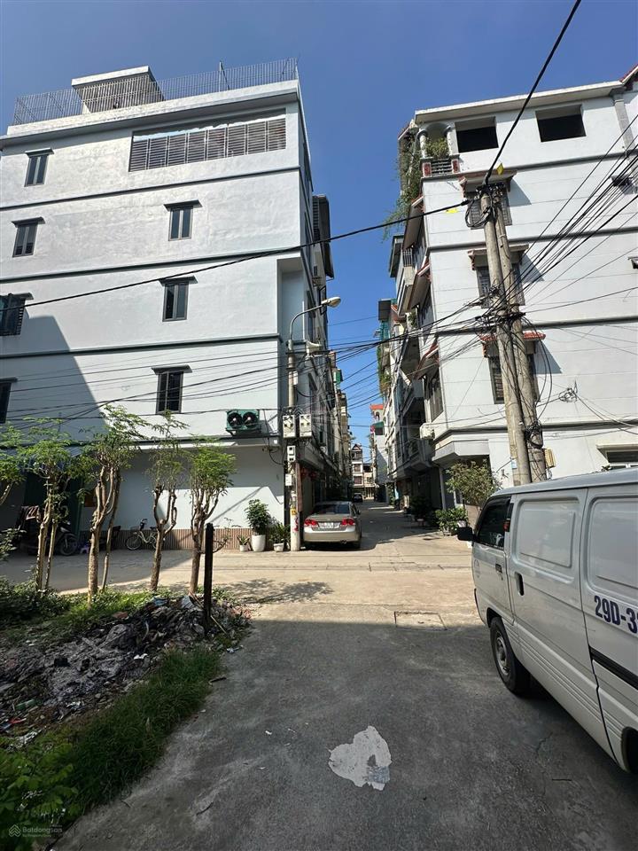 Chính chủ bán đất trung tâm 75 lai xá 52m2 mt 4m khu phân lô quân đội 8,5 tỷ  0904 556 ***