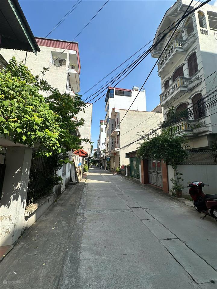 Chính chủ bán đất trung tâm 75 lai xá 52m2 mt 4m khu phân lô quân đội 8,5 tỷ  0904 556 ***