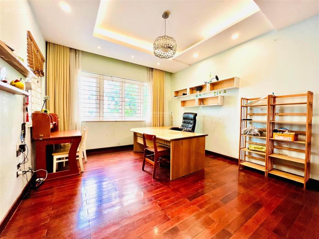 Bán nhà trần duy hưng 72m2 5 tầng mt 6,8m ra mặt phố chỉ vài bước chân 13 tỷ.  0904 556 ***