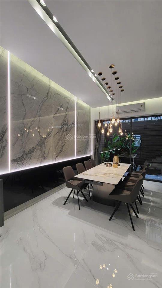 Ngộp ngân hàng bán nhà 7x18m đẹp khu hưng thái phú mỹ hưng giá tốt 33 tỷ
