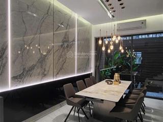 Ngộp ngân hàng bán nhà 7x18m đẹp khu hưng thái phú mỹ hưng giá tốt 30 tỷ