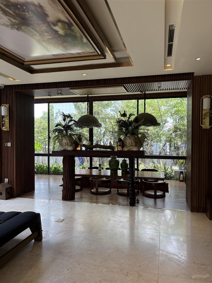 Bán nhà biệt thự phú gia, giá ưu đãi 150 tỷ, 700m2, 4pn, 3wc