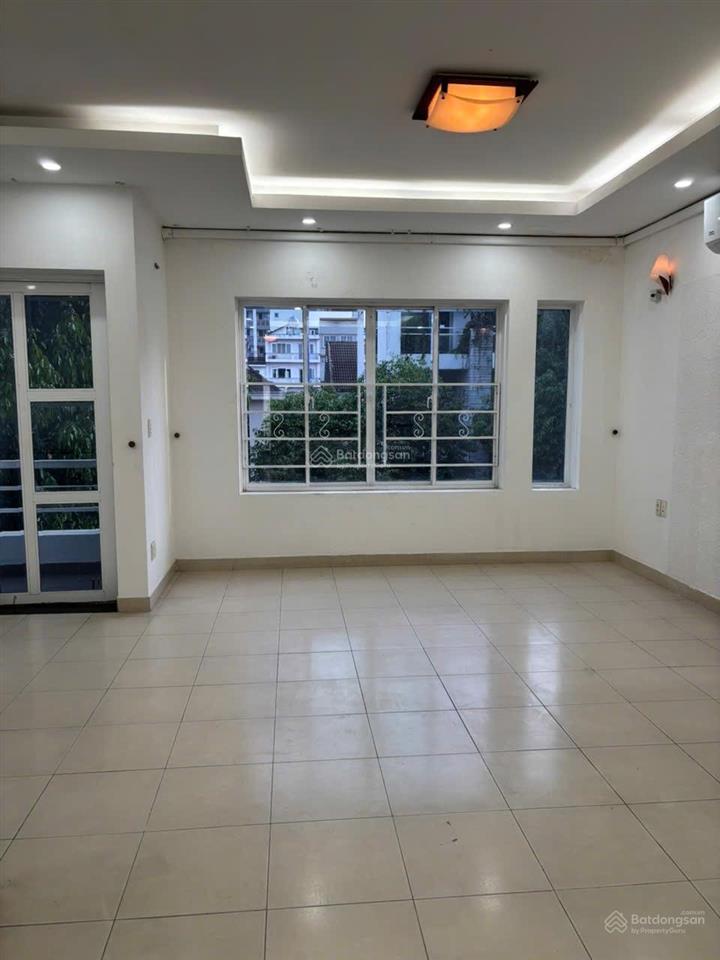Cho thuê nhà mặt phố tại phú mỹ hưng, 50 triệu, 108m2, mặt đường chính tiện làm vp công ty
