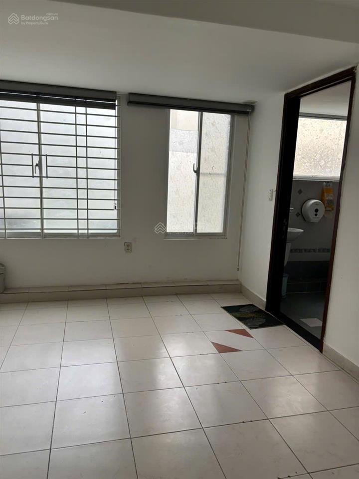 Cho thuê nhà mặt phố tại phú mỹ hưng, 50 triệu, 108m2, mặt đường chính tiện làm vp công ty