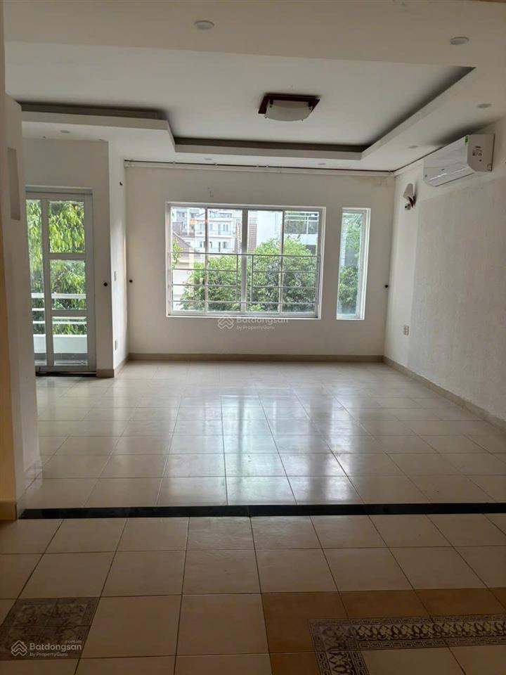 Cho thuê nhà mặt phố tại phú mỹ hưng, 50 triệu, 108m2, mặt đường chính tiện làm vp công ty