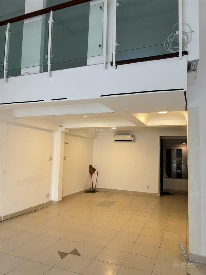 Cho thuê nhà mặt phố tại phú mỹ hưng, 50 triệu, 108m2, mặt đường chính tiện làm vp công ty