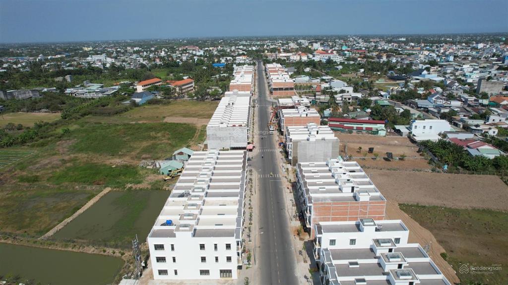 Bán nhà mặt phố nguyễn trọng dân, 4,9 tỷ, 115m2, view đẹp