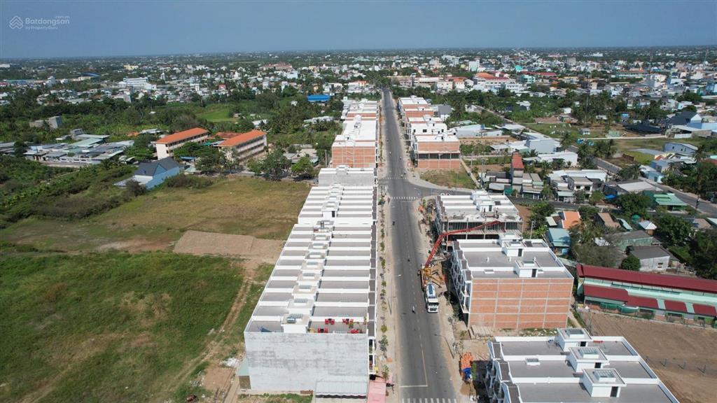 Bán nhà mặt phố nguyễn trọng dân, 4,9 tỷ, 115m2, view đẹp