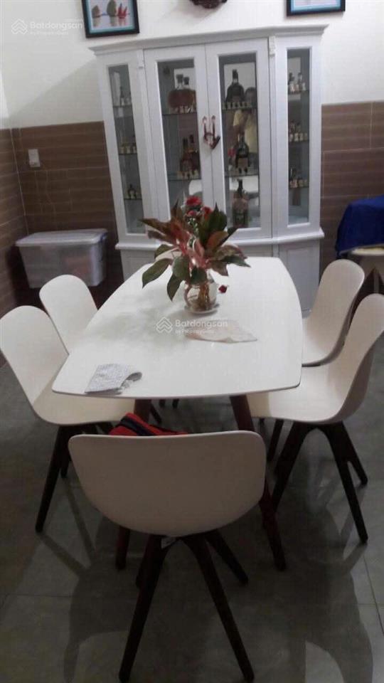 Bán nhà lầu, ngay dinh cô  biển long hải. để lại toàn bộ nội thất. nhà đẹp chỉ dọn vào ở