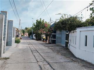 Đất long hải chir 1ty999 ra bãi tắm vài phút.thích hợp xây nhà an cư/nghỉ dưỡng .đầu tư giữ tài sản