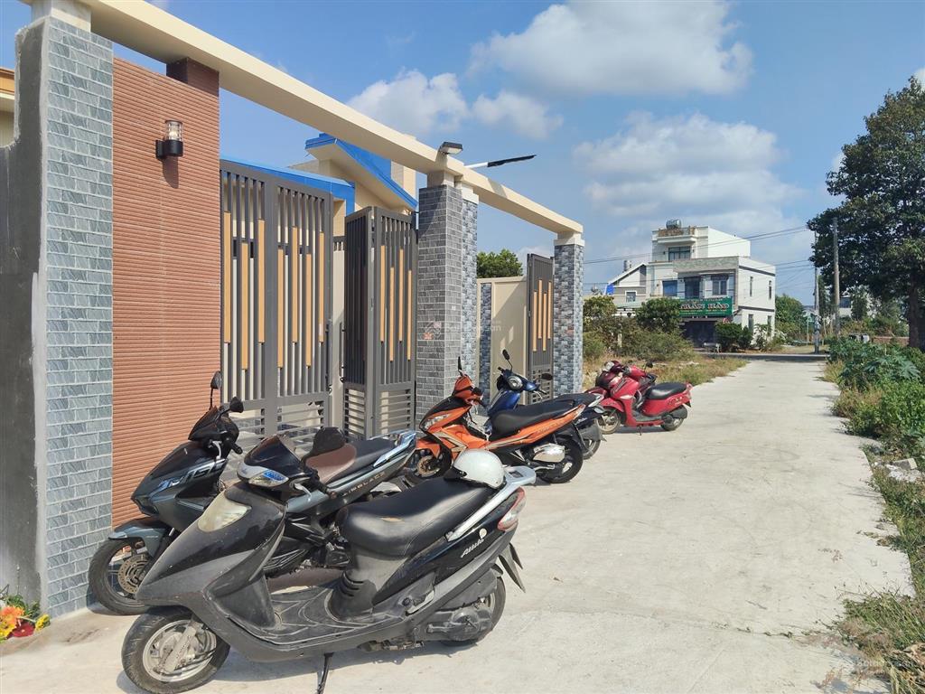 Nhà mới đẹp chỉ dọn vào ở tại long hải. cách biển 2km chỉ 2,5 tỷ