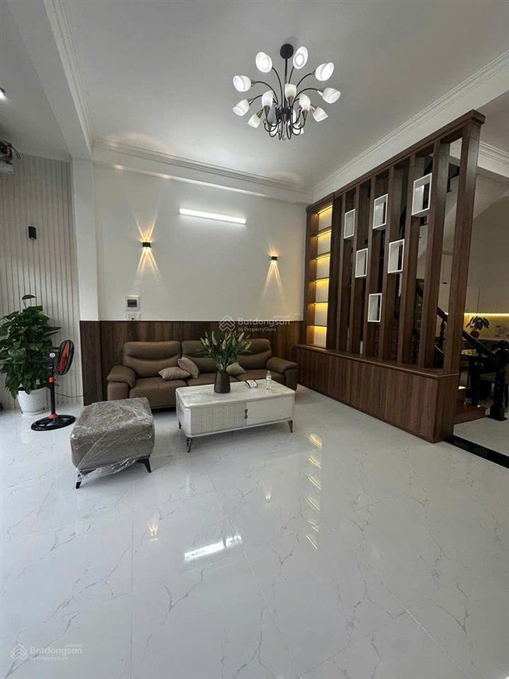Bán căn trung tâm long hải vừa ở vừa kinh doanh tốt.
hướng đông nam