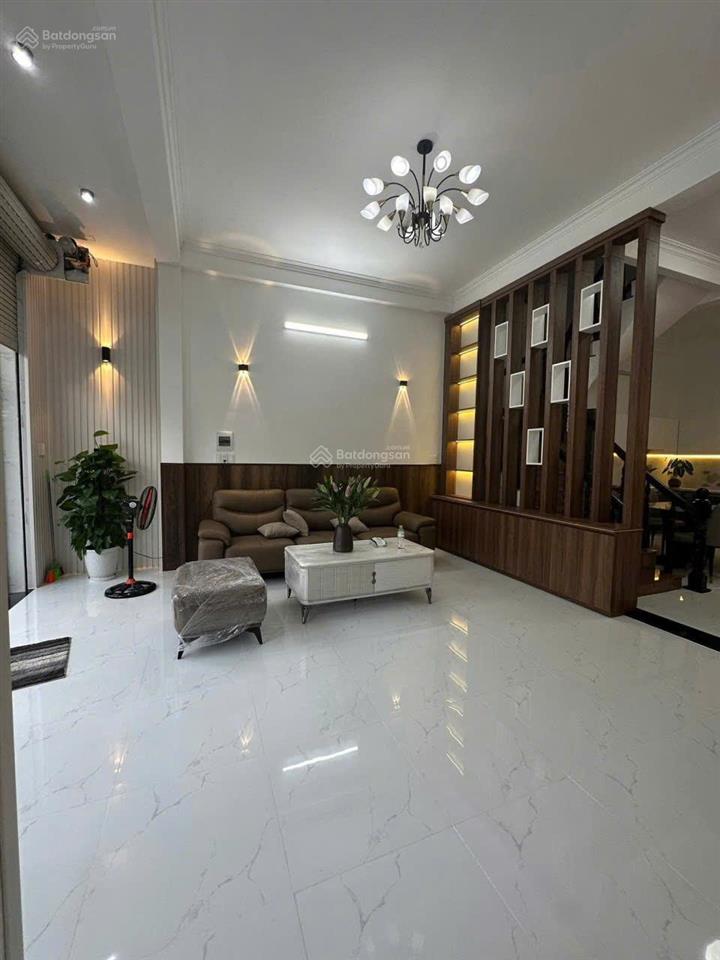 Bán căn trung tâm long hải vừa ở vừa kinh doanh tốt.
hướng đông nam