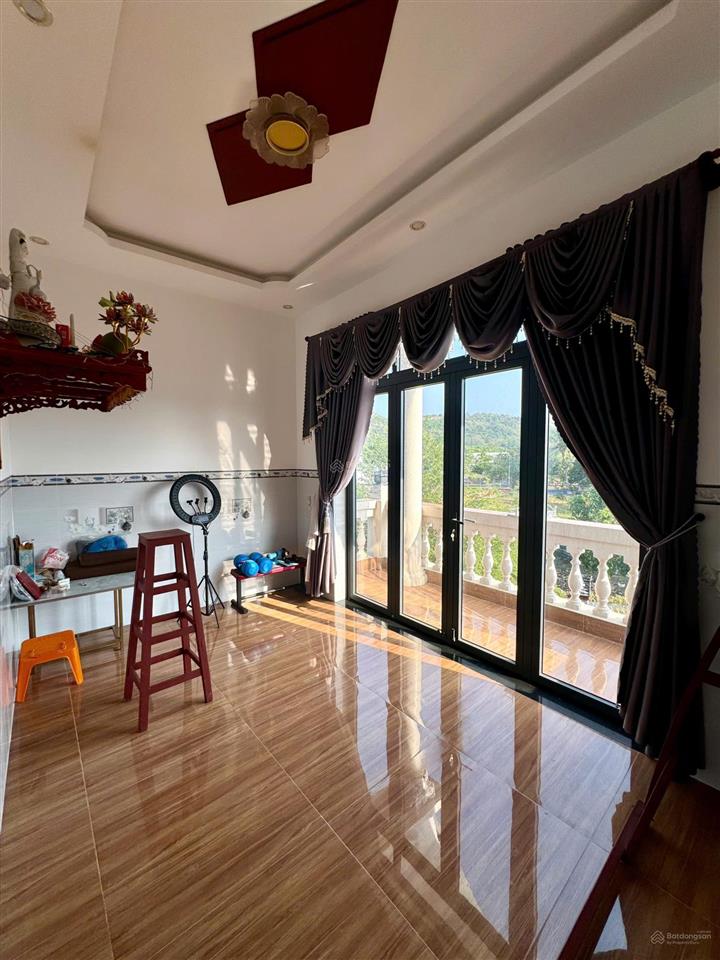 Căn nhà 1 trệt 1 lầu tại hải lâm (xã p. hưng cũ) này là xã long hải, tp. hcm chỉ 3tỷ350