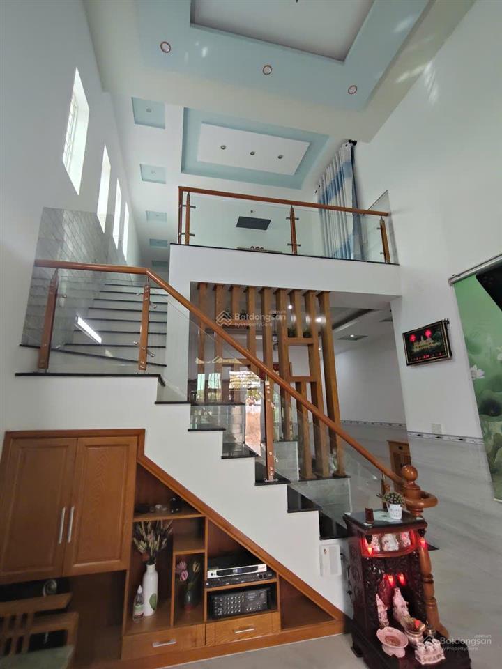 Nhà gác lửng  đẹp tái định cư long hải  vị trí đẹp, để lại toàn bộ nội thất vào ở ngay