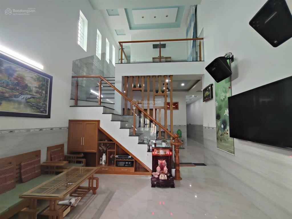 Nhà gác lửng  đẹp tái định cư long hải  vị trí đẹp, để lại toàn bộ nội thất vào ở ngay