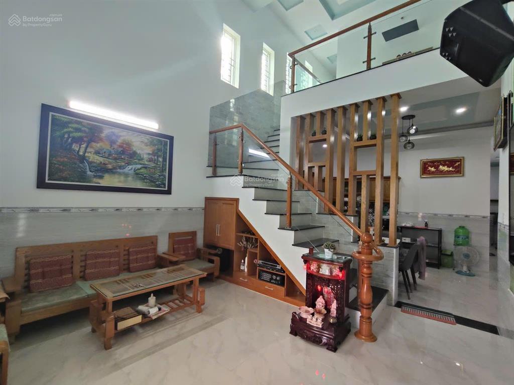 Nhà gác lửng  đẹp tái định cư long hải  vị trí đẹp, để lại toàn bộ nội thất vào ở ngay
