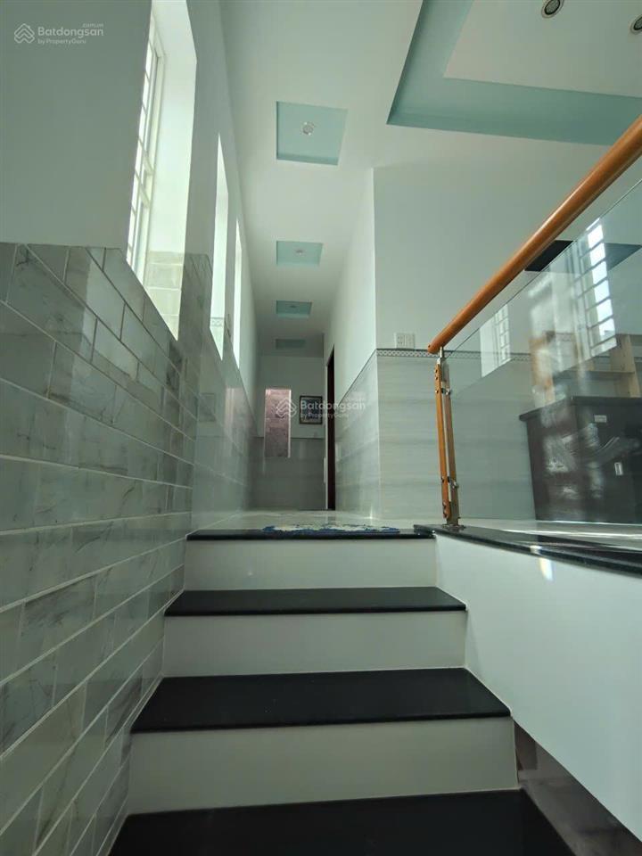 Nhà gác lửng  đẹp tái định cư long hải  vị trí đẹp, để lại toàn bộ nội thất vào ở ngay