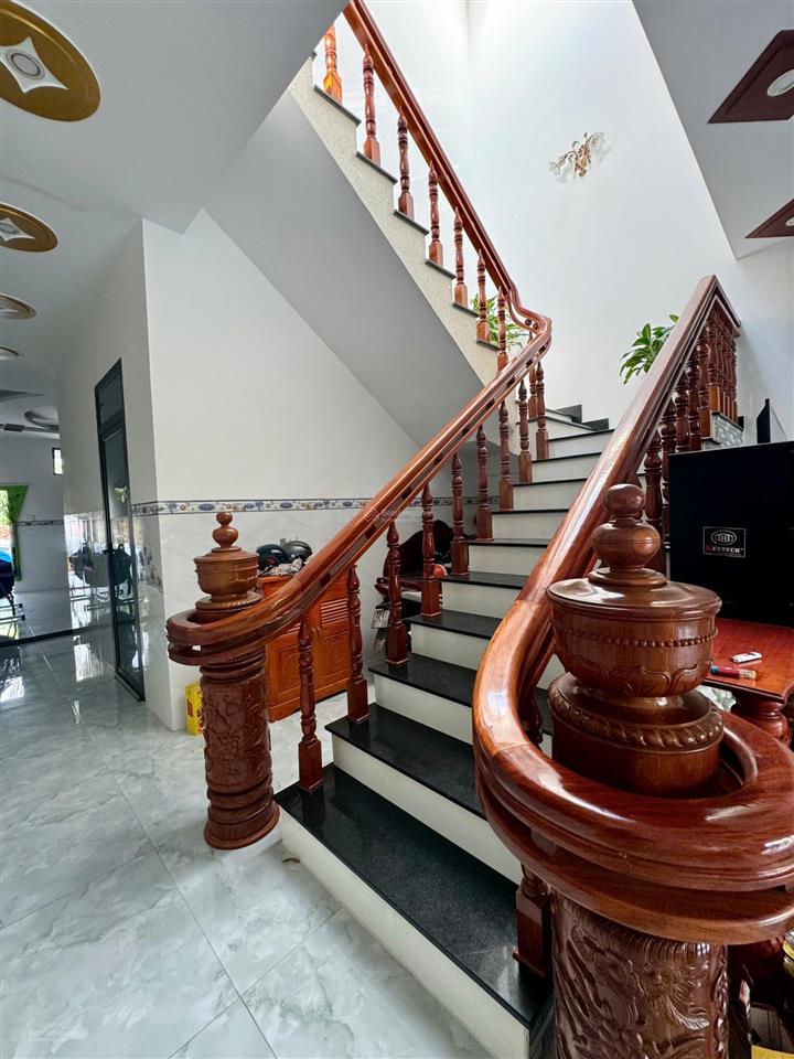 Căn nhà 1 trệt 1 lầu tại hải lâm (xã phước hưng cũ) này là xã long hải, tp. hcm chỉ 3 tỷ 350