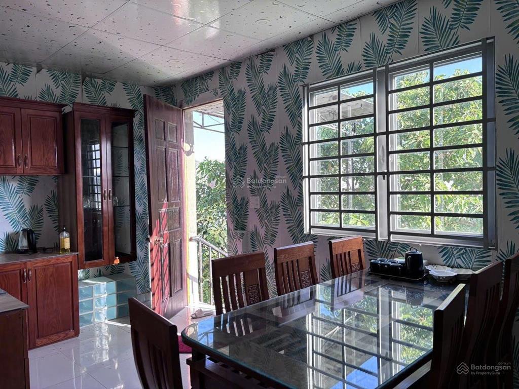 Cần bán căn nhà 1 trệt 1 lầu mặt tiền đường nhựa thuộc xã long hải tp.hcm( thị trấn long hải cũ )