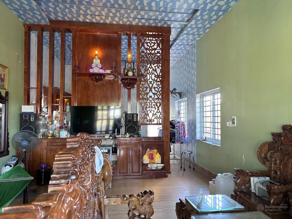 Cần bán căn nhà 1 trệt 1 lầu mặt tiền đường nhựa thuộc xã long hải tp.hcm( thị trấn long hải cũ )
