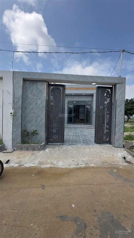 Nhà mới hoàn thiện tại xã long hải 5*32 có 80 thổ 1ty350 ktl