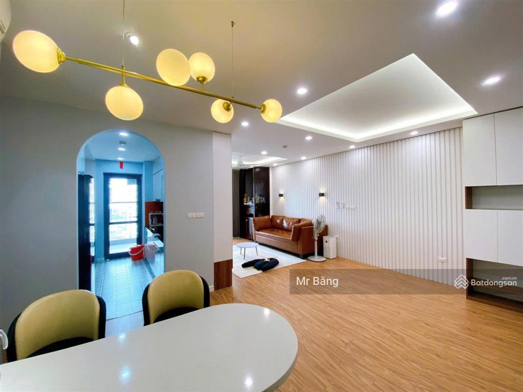 Bán căn "hoa hậu 2pn" tòa hh chung cư thái hà dt 74m2 full đồ, hướng bc nam view trọn hồ, giá 7 tỷ