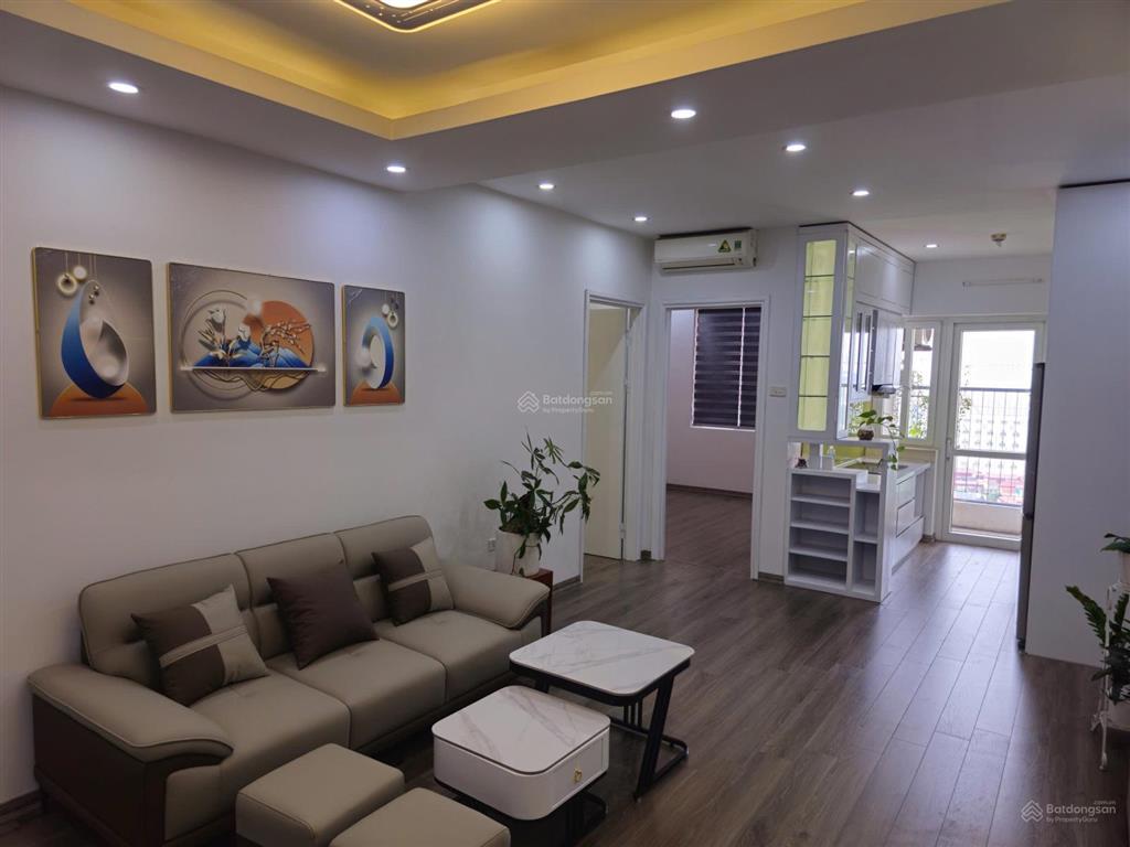 Cần bán căn (góc hoa hậu 2pn) chung cư oct5a  resco  dt 70m, 2pn, tầng trung đẹp, giá 5,4 tỷ