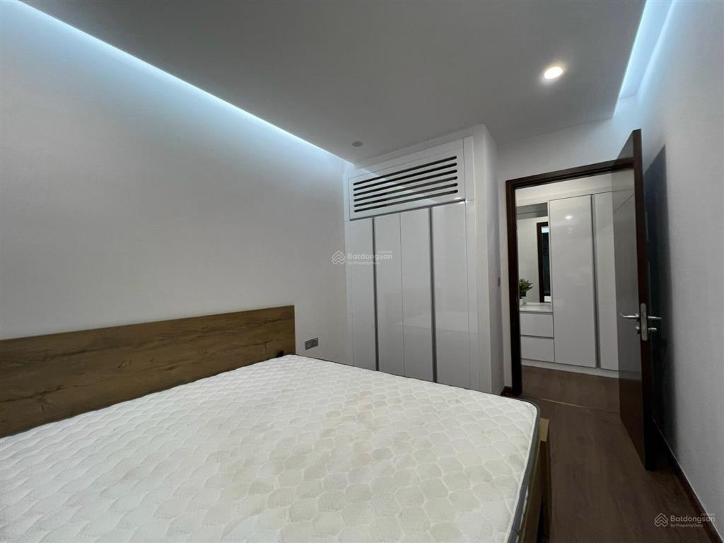 Siêu rẻ cần bán "căn góc hoa hậu 3pn" chung cư oct5 resco cổ nhuế dt 118m2, bc đông nam, giá 7 tỷ