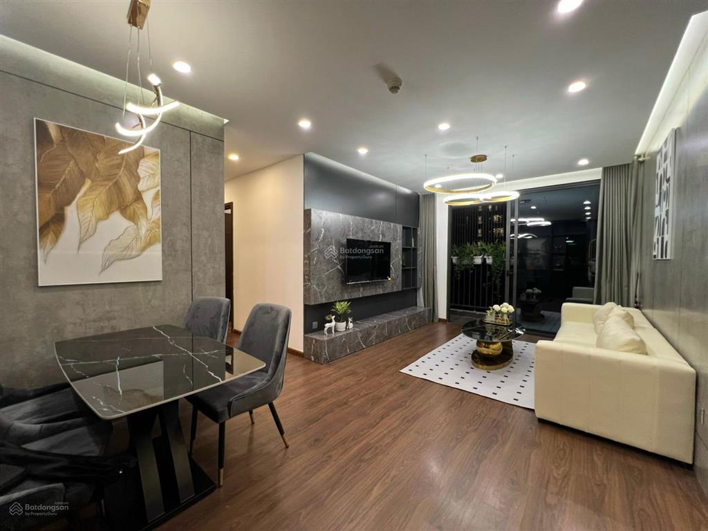 Siêu rẻ cần bán "căn góc hoa hậu 3pn" chung cư oct5 resco cổ nhuế dt 118m2, bc đông nam, giá 7 tỷ