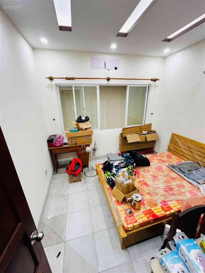 Nhỉnh 10 tỷ. mặt tiền kinh doanh ngay chợ rạch ông