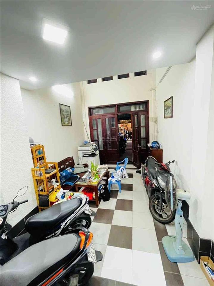 Nhỉnh 10 tỷ. mặt tiền kinh doanh ngay chợ rạch ông
