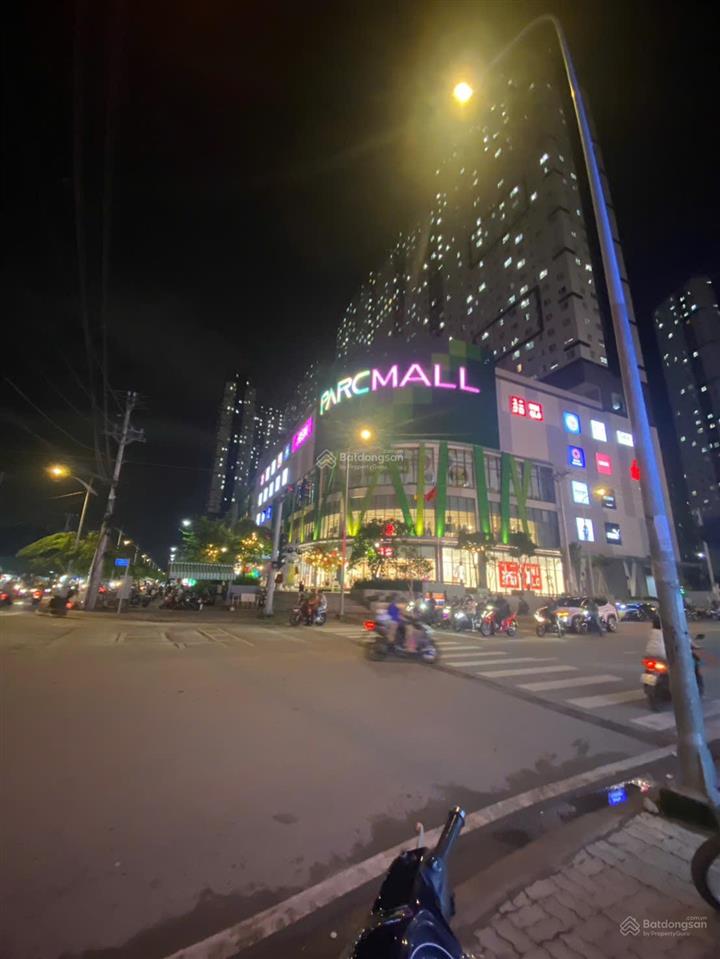 Lô góc sát siêu thị parc mall q8. dt 183m2. giá 32 tỷ tl