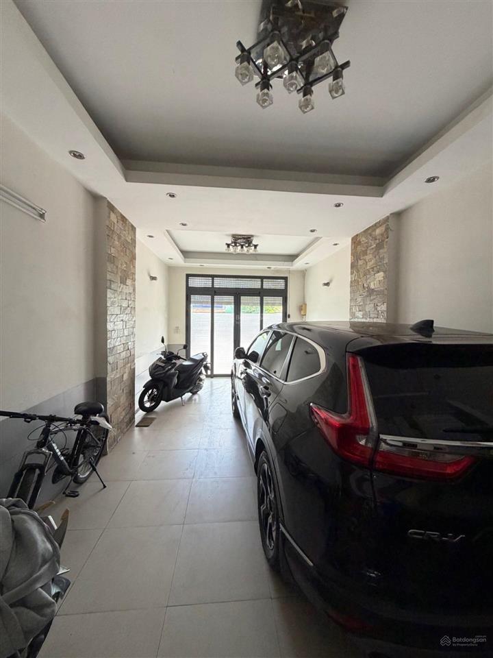 25,5 tỷ mt tạ quang bửu sát parc mall q8. dt 80m²  5 tầng. 6pn.