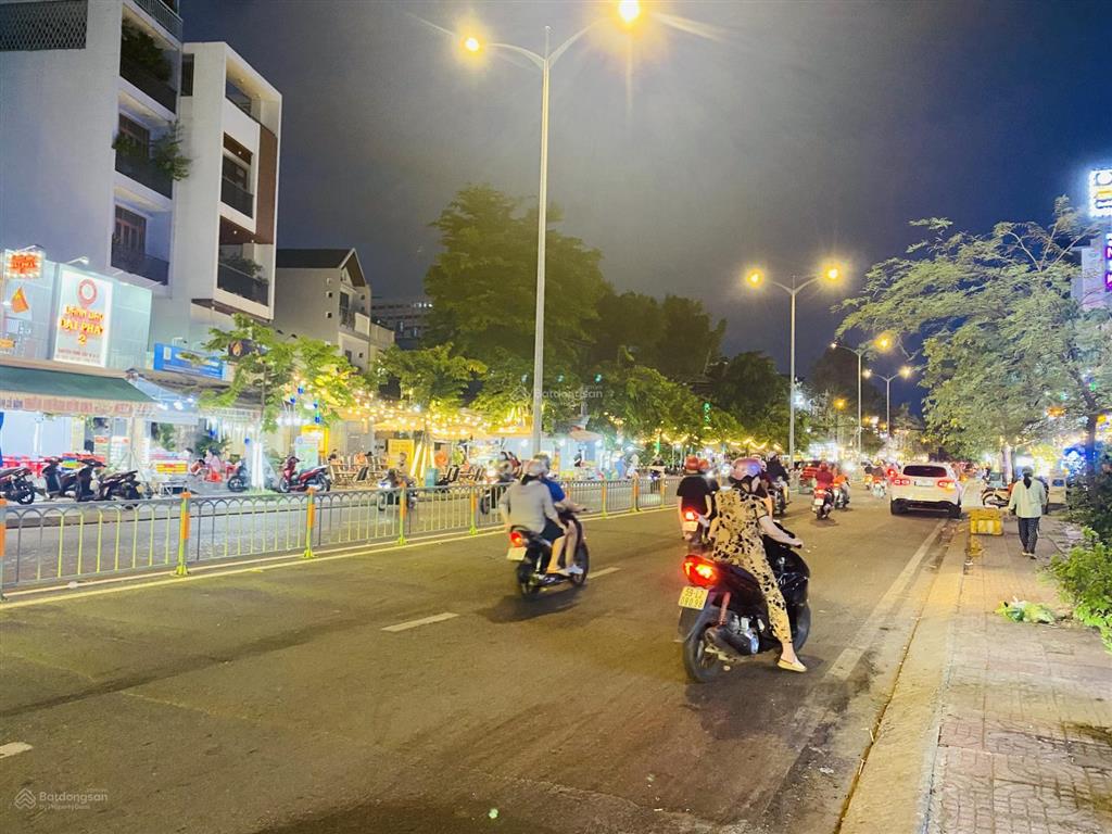 25,5 tỷ mt tạ quang bửu sát parc mall q8. dt 80m²  5 tầng. 6pn.