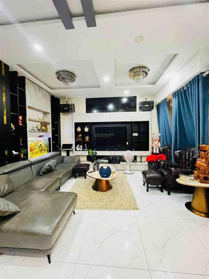 Biệt thự 200m2 lô góc 2 mặt tiền kdc phong phú 4, lovera khang điền, tặng nội thất
