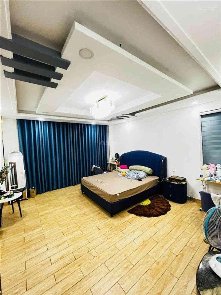Biệt thự 200m2 lô góc 2 mặt tiền kdc phong phú 4, lovera khang điền, tặng nội thất