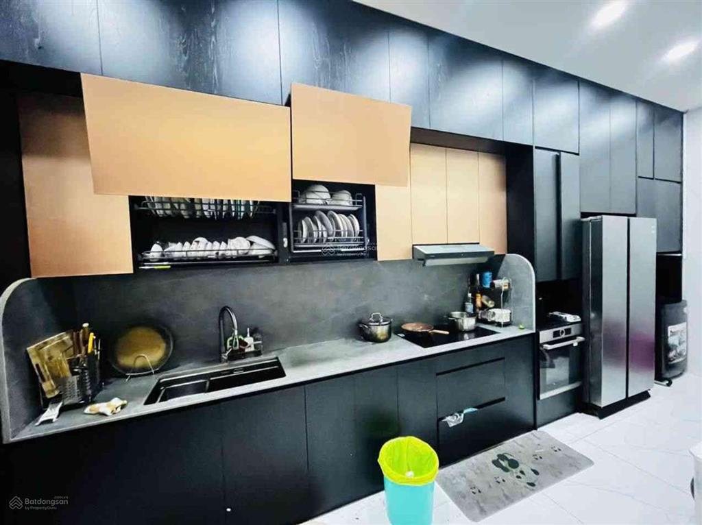 Biệt thự 200m2 lô góc 2 mặt tiền kdc phong phú 4, lovera khang điền, tặng nội thất