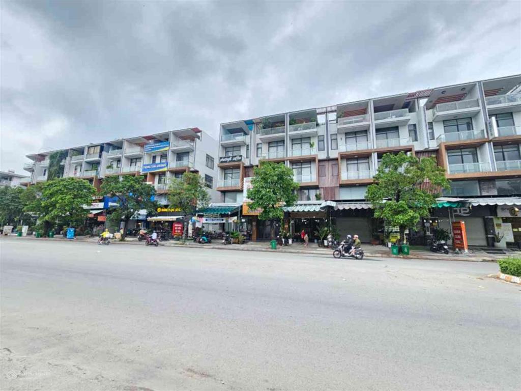 Siêu phẩm mặt tiền khu đô thị mizuki park dt 105m2. giá 18,8 tỷ