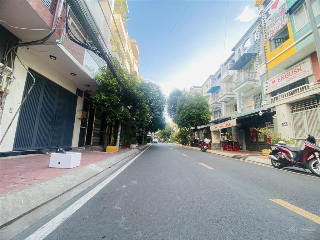 Mt sát parc mall quận 8. dt 70,5m²  4 tầng  4pn  3wc. nhỉnh 14 tỷ