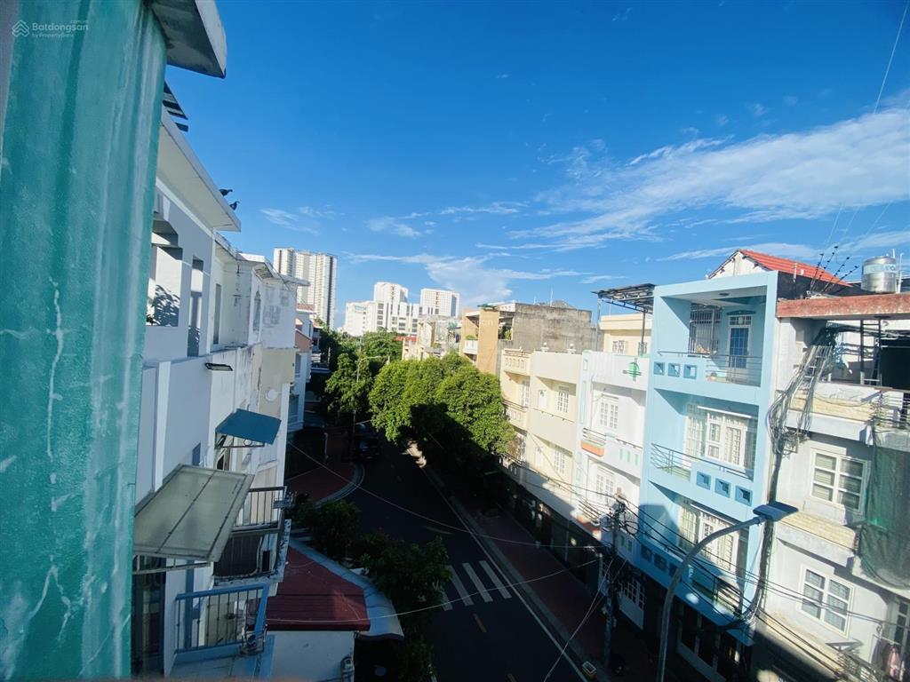 Mt sát parc mall quận 8. dt 70,5m²  4 tầng  4pn  3wc. nhỉnh 14 tỷ