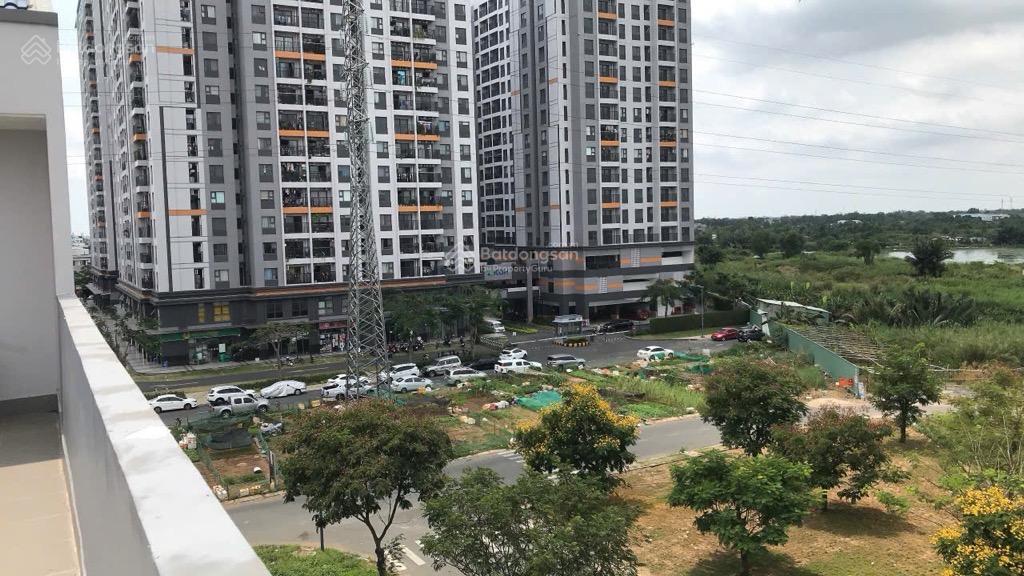 Mt đường số 10 kdc khang điền. dt 100m2  5 tầng. giá  9,8 tỷ