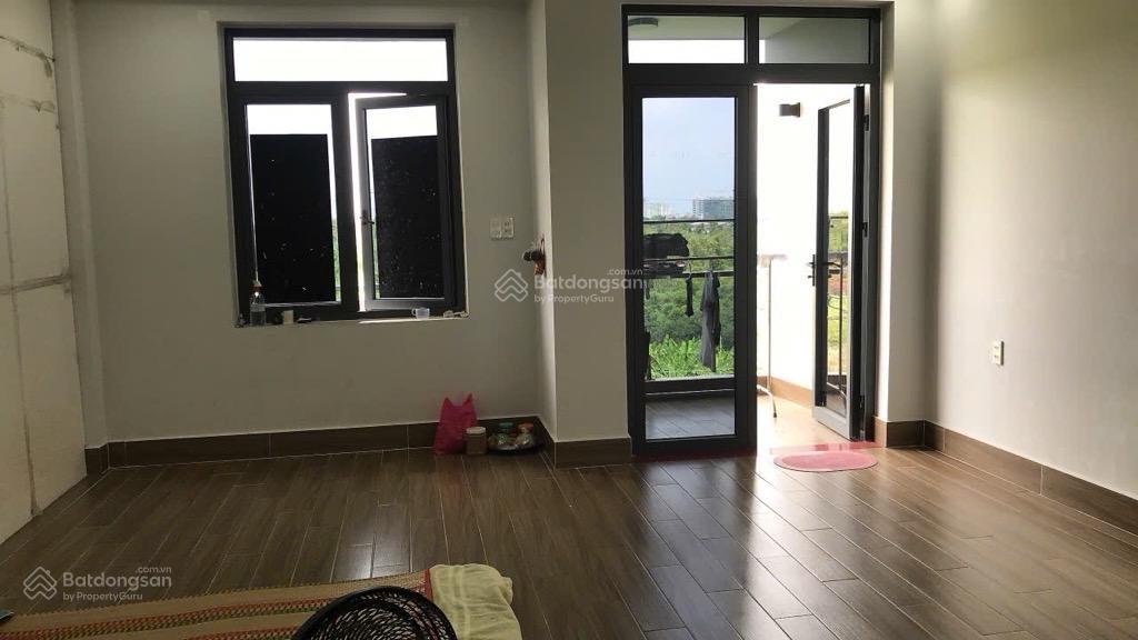 Mt đường số 10 kdc khang điền. dt 100m2  5 tầng. giá  9,8 tỷ