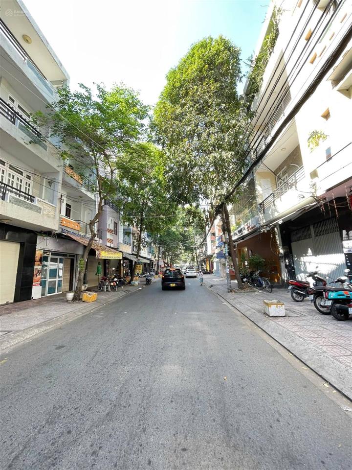 Chủ cần bán gấp nhà cho con đi du học mt đường số 5 phường 4 quận 8. 75m2 ngang 5m  4 tầng.