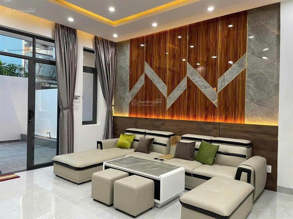 Bán nhà đẹp 3 tầng hòa xuân như mới  8,5 tỷ hướng đông nam